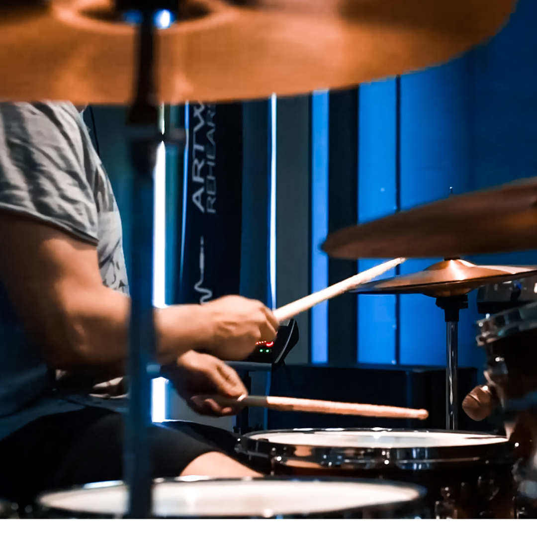 To IceRoll γιορτάζει τα δύο χρόνια του με μια καυστική καμπάνια