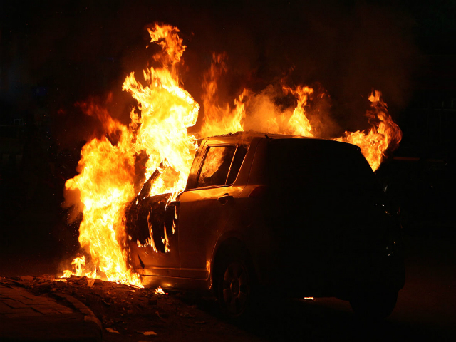 Βούλα: πυρκαγιά ξέσπασε σε αυτοκίνητο