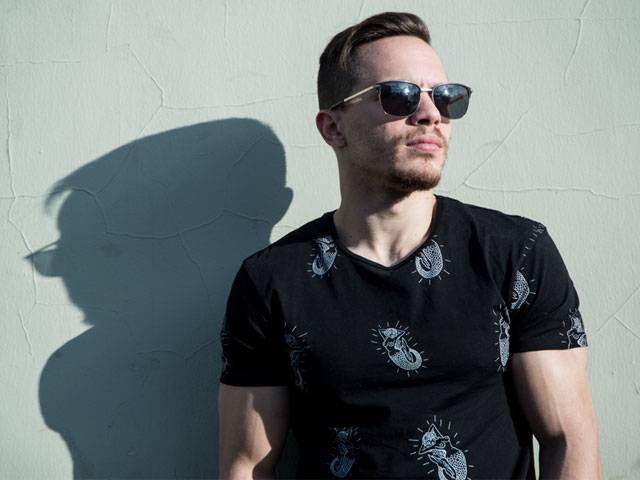 Ο Λευτέρης Πετρούνιας είναι ένας γνήσιος Νεοσμυρνιώτης