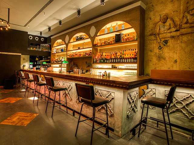 Τα στέκια πίσω από το Σύνταγμα που πρέπει να επισκεφτείς