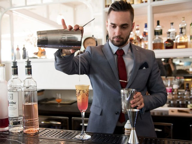 4 cocktails που θα απογειώσουν το brunch σου