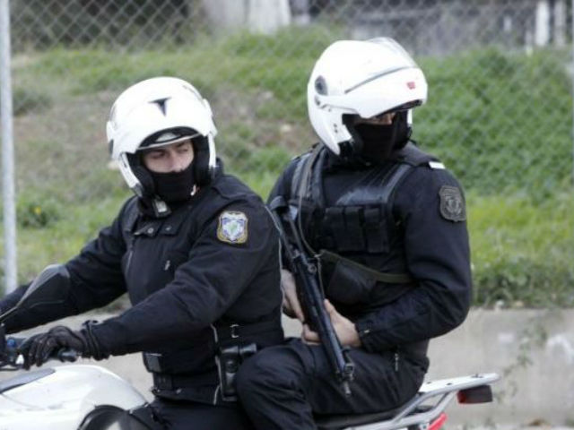 50χρονος αυνανιζόταν έξω από νηπιαγωγείο της Γλυφάδας