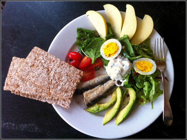 Αδυνατίσετε τρώγοντας περισσότερο αλλά με λιγότερες θερμίδες