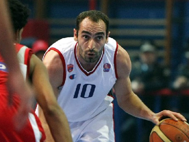 Το αντίο του Γιάννη Καλαμπόκη στα παρκέ