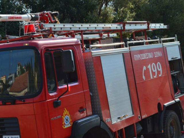 Άνω Γλυφάδα: πατέρας και γιος γλίτωσαν από πυρκαγιά την τελευταία στιγμή