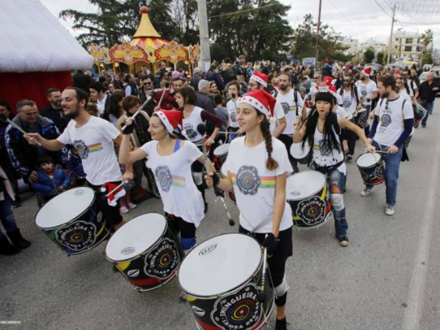 Άνω Γλυφάδα: Χριστουγεννιάτικο κλίμα την “Κόκκινη Κυριακή”
