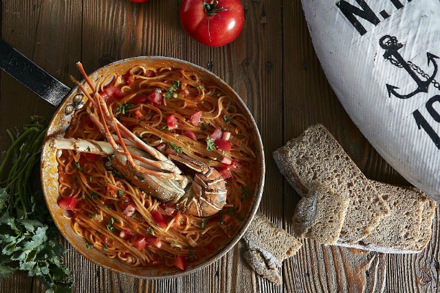 H αστακομακαρονάδα με αιγαιοπελαγίτικο αστακό στο Jimmy’s Fish