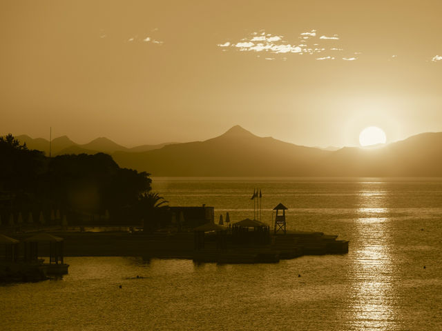 Astir Palace: Μαύρο και χρυσό