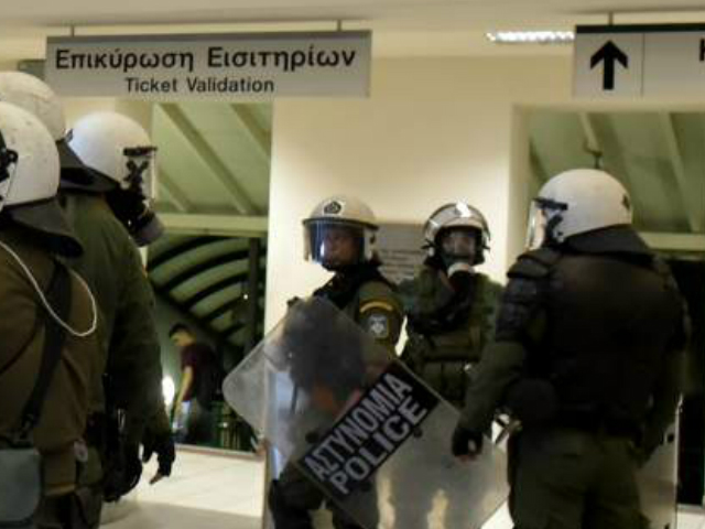 Αστυνομικοί θα αναλάβουν τη φύλαξη των σταθμών σε Μετρό και Ηλεκτρικό