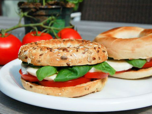 To bagel Proscuitto του Fratzolino