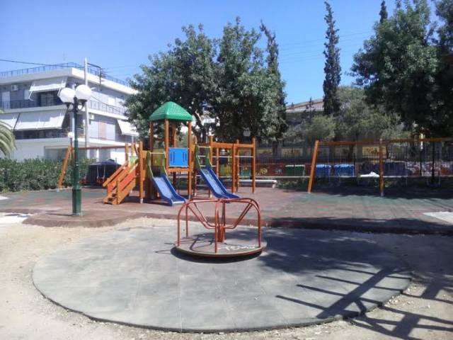 Βανδαλισμοί σε παιδικές χαρές του δήμου Βάρης – Βούλας – Βουλιαγμένης