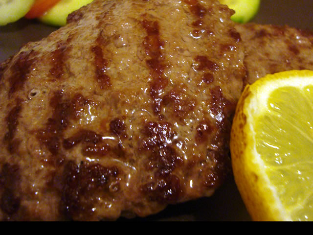 Βασίλη μου τα μπιφτέκια σου