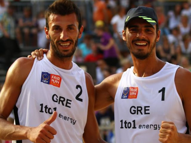 Beach Volley με Βλάχο και Μαρακάκη