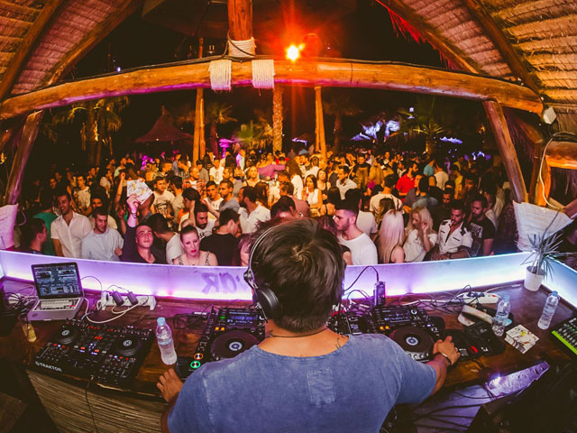 Η ANNA κατακτά τον κόσμο… και στις 14 Αυγούστου το Bolivar Beach Club