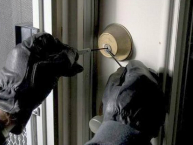 Βούλα: γιαγιά ανάγκασε ληστές να το βάλουν στα πόδια