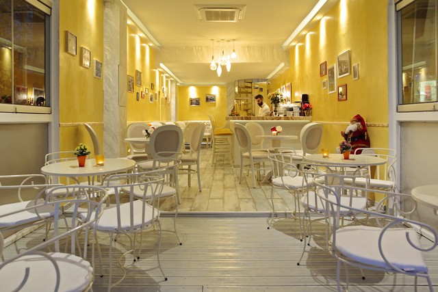 To Cafe Napoli φέρνει αυθεντικό ιταλικό αέρα στην Γλυφάδα