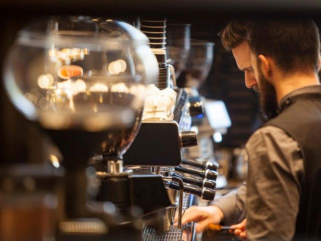 Carpo Glyfada: Οι ξηροί καρποί και οι εκλεκτές ποικιλίες καφέ βρήκαν το “σπίτι” τους