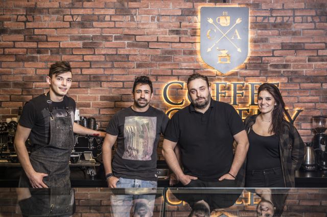 Το Coffee Academy μυεί την Αργυρούπολη στην τέχνη του καφέ