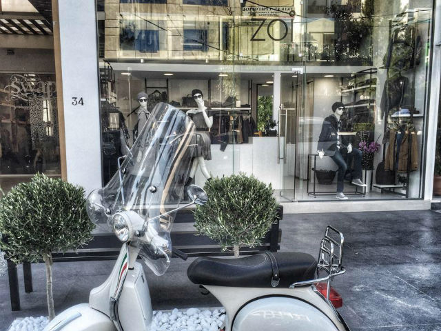 Το δερμάτινο Jacket με γούνα από το Zoi