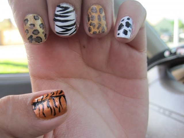 DIY: Δώσε στα νύχια σου το look της Τίγρης
