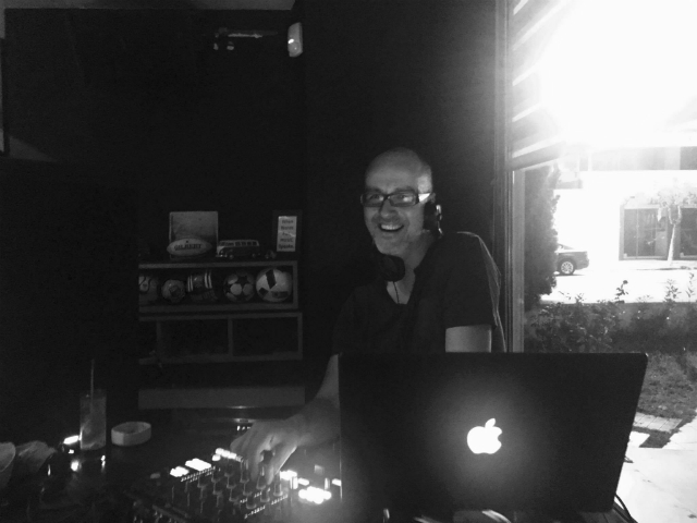 The DJs Saved My Life, μια γιορτή ανθρωπιάς και μουσικής