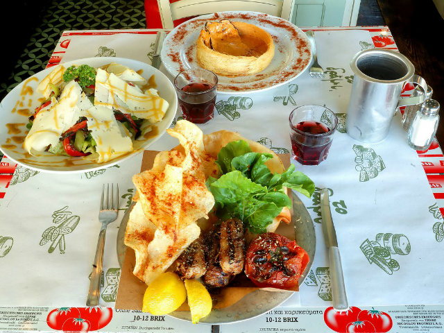 Το Δράμι είναι η μοντέρνα ελληνική ταβέρνα στα καλύτερά της