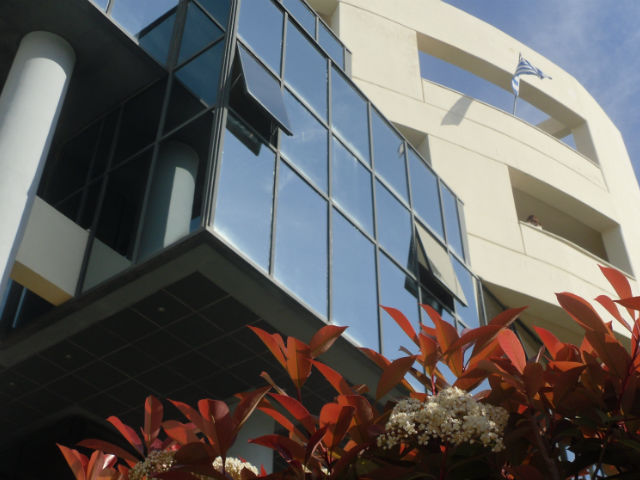 Δρομολογούνται 49 προσλήψεις στο Δήμο Γλυφάδας