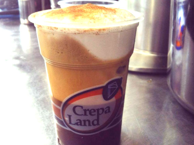 Δωρεάν καφέ μοιράζει το Crepaland Γλυφάδας