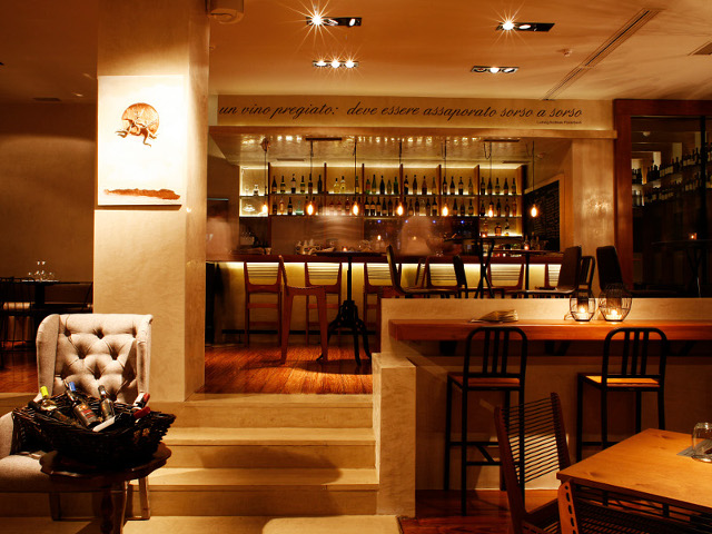 Δύο και δύο κάνει 12 στο Vinarte