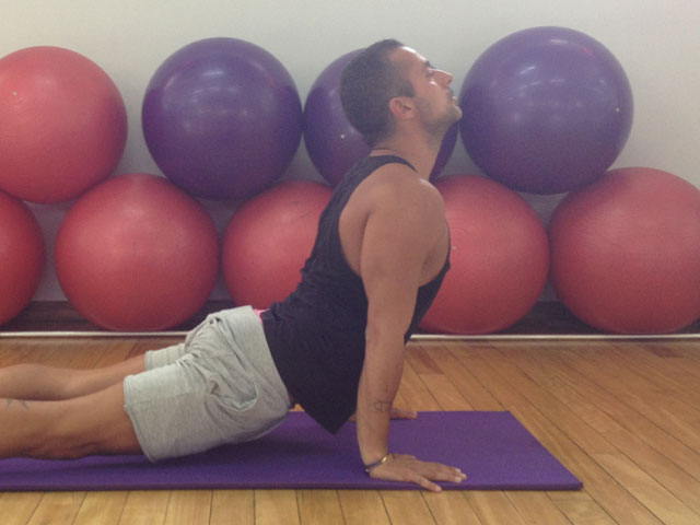 Δύο στάσεις της yoga που θα αλλάξουν τη στάση του σώματός σου