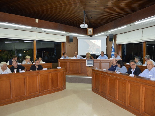 Εγκρίθηκαν από το Δημοτικό Συμβούλιο Βάρης Βούλας Βουλιαγμένης οι όροι παραχώρησης του παραλιακού μετώπου στο Δήμο