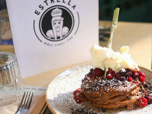 Το Estrella κατεβαίνει Γλυφάδα και Πειραιά