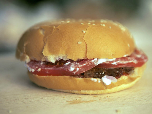 Εσύ ποιο λες ότι είναι το πιο κλασσικό φαγητό των νοτίων προαστίων;