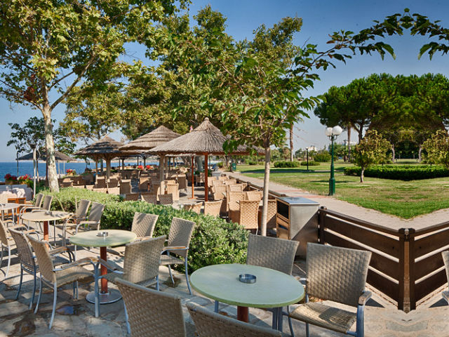 Εταιρία “φάντασμα” ζητάει 12 εκατ. ευρώ από το Δήμο Βάρης Βούλας Βουλιαγμένης