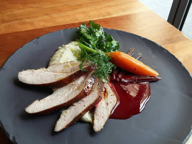 Ευχαριστούμε το Mama Roux South για την Ημέρα των Ευχαριστιών