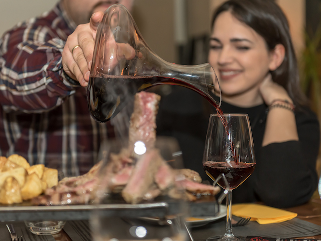 Γιατί οι Τετάρτες στο Vinarte έχουν εξελιχθεί στην αγαπημένη συνήθεια όσων αγαπούν το καλό κρασί