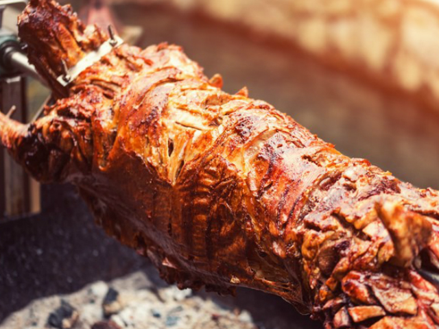 Γιατί σουβλίζουμε αρνί την Κυριακή του Πάσχα;