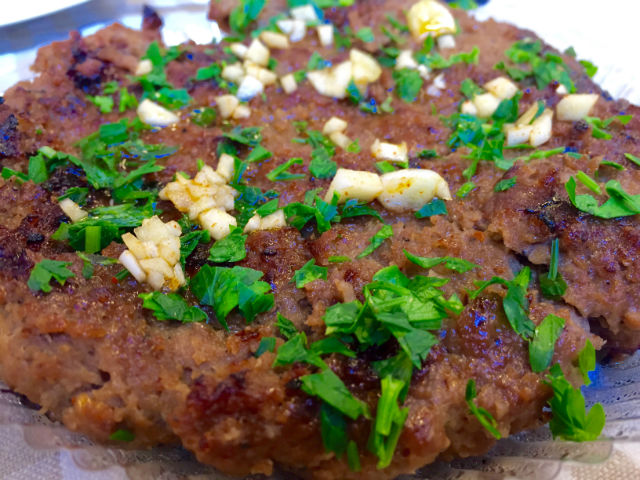 Το γιγάντιο μπιφτέκι του Bahaar