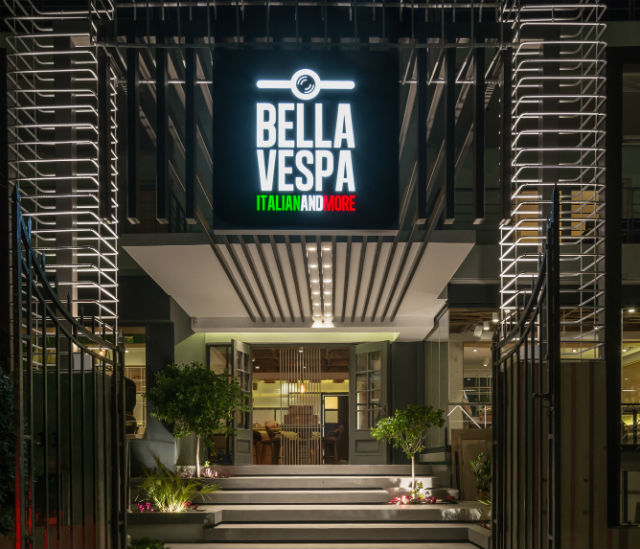 Γιορτάστε την Ημέρα Κρασιού στο Bella Vespa