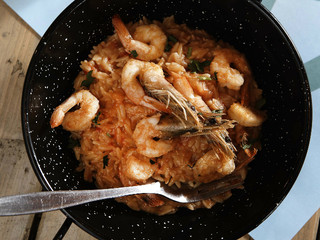 To γιουβετσάκι θαλασσινών του MEZZE