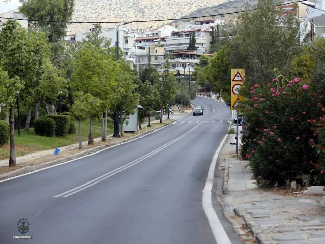 Γλυφάδα: Ασφαλτοστρώνεται η Λεωφόρος Δ. Γούναρη