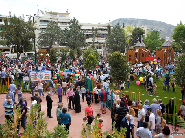 Γλυφάδα: Εγκαινιάστηκε η νέα παιδική χαρά στην Πλατεία Καραϊσκάκη