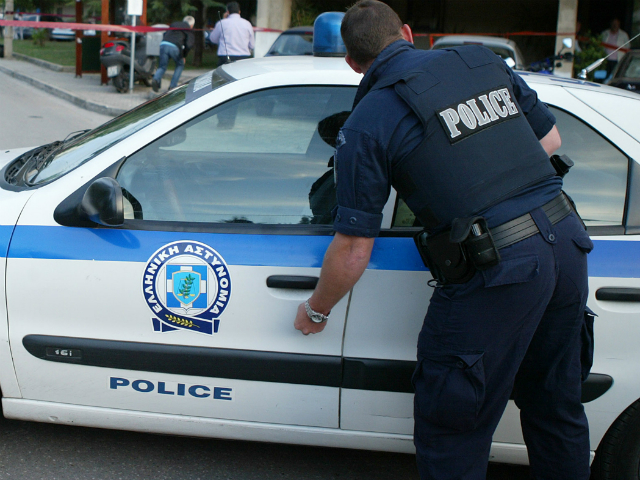 Γλυφάδα: Ένοπλη ληστεία σε μίνι μάρκετ