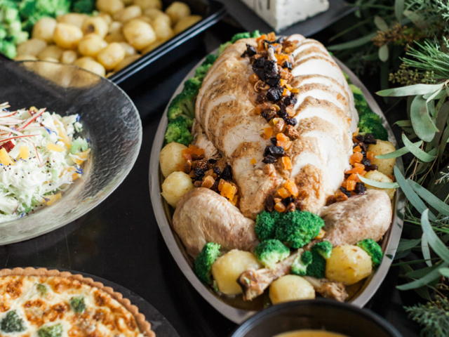 Gold in-a-box, ο πιο εύκολος τρόπος να οργανώσετε ένα αξέχαστο γιορτινό τραπέζι