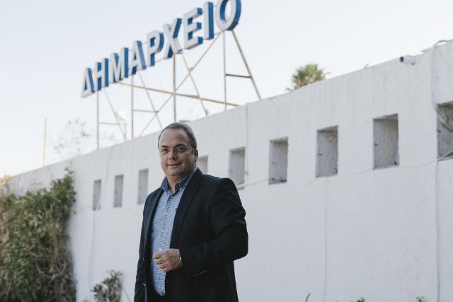 Γρηγόρης Κωνσταντέλλος: Ιπτάμενος και Δήμαρχος