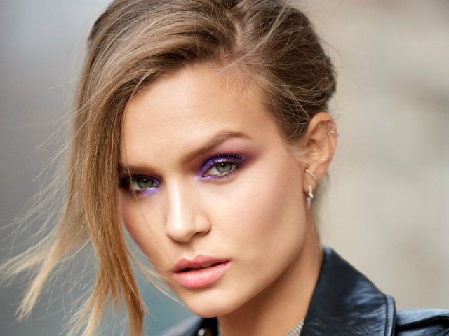 H Josephine Skriver, global spokemodel της Maybelline New York