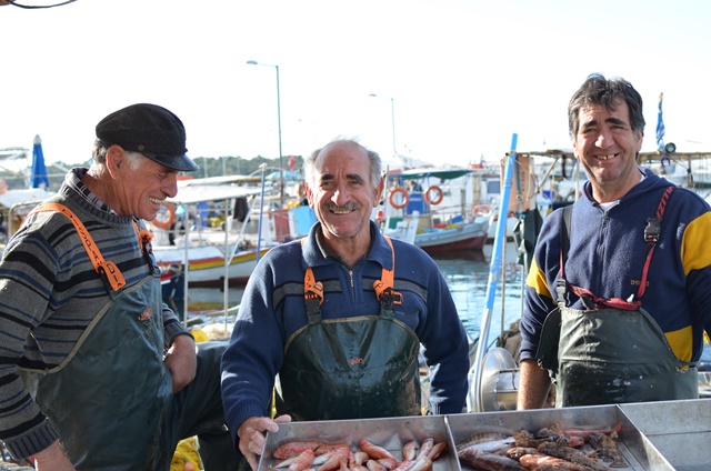 Η ψαραγορά της Γλυφάδας και οι ήρωές της