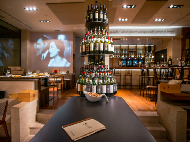 H Χριστίνα Γκόλια σε ένα μοναδικό live στο Vinarte