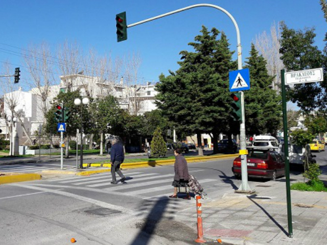 Ηλιούπολη: τοποθετήθηκε πεζοφάναρο στην Πλατεία Σικελιανού