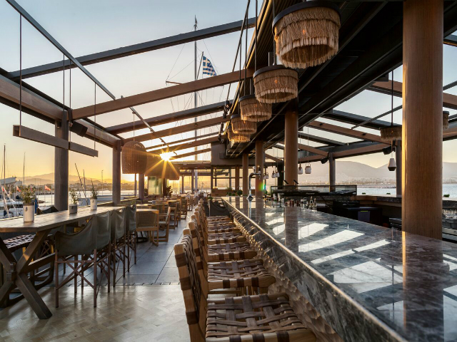 Ιστιοπλοϊκός: Νέα εποχή για το θρυλικό καφέ του Μικρολίμανου